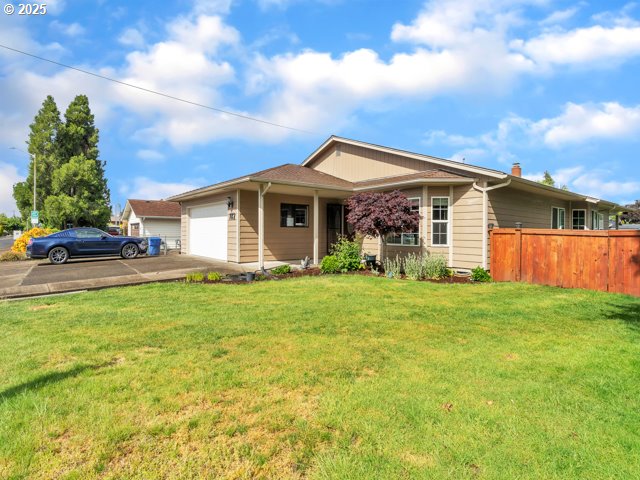 782 45th Ave, Salem, OR 97301 - ranch-style home with an attached garage and concrete driveway