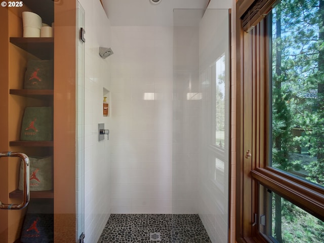 71183 Bracken Ln Unit Gh76, Black Butte Ranch, OR 97759 - bathroom with a shower stall