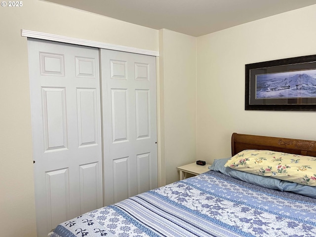 bedroom with a closet