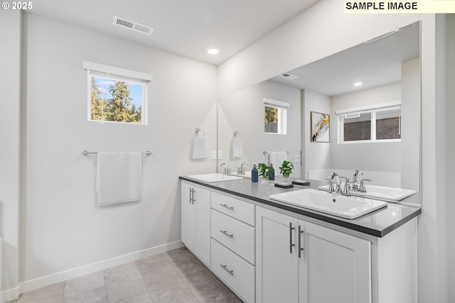 834 Misty Ln, Forest Grove, OR 97116 - full bathroom featuring double vanity, baseboards, and recessed lighting