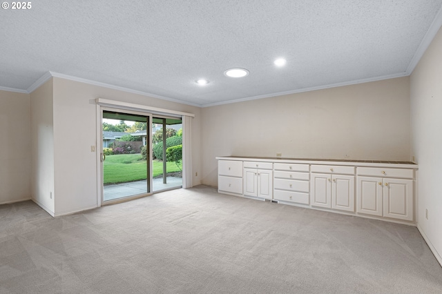 7785 SW Fairway Dr, Wilsonville, OR 97070 - unfurnished room featuring light carpet, ornamental molding, recessed lighting, a textured ceiling, and baseboards