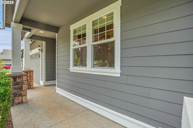 20021 Tharp Ct, Oregon City, OR 97045 - view of covered porch