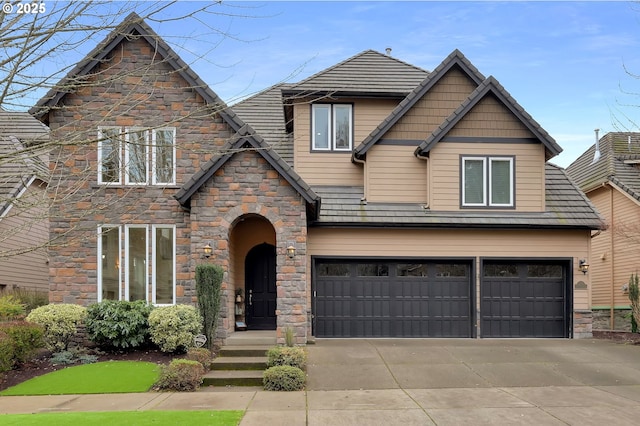 view of front facade featuring a garage