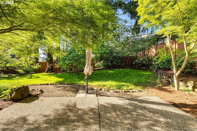 16273 Barlow Dr, Oregon City, OR 97045 - fenced backyard featuring a patio