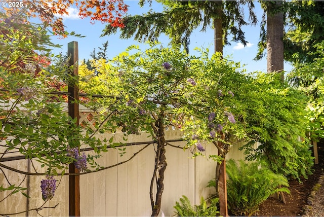 16273 Barlow Dr, Oregon City, OR 97045 - view of side of home