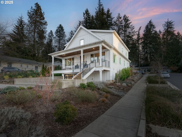 view of front facade featuring a porch