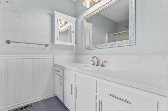 21689 SW Klickitat Ct, Tualatin, OR 97062 - full bath featuring vanity
