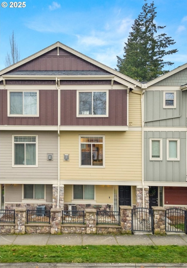 view of front of home featuring central air condition unit