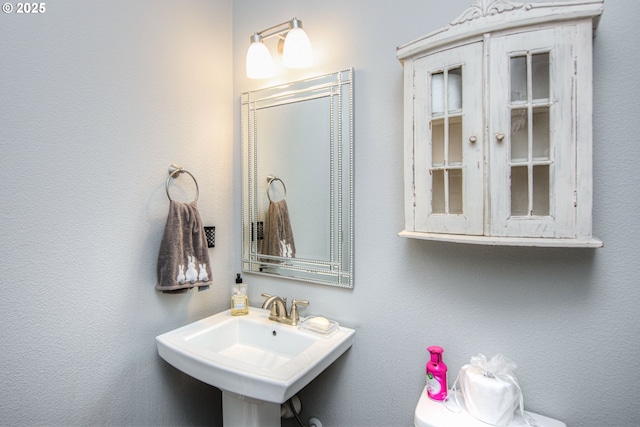 15928 Stables Pl, Oregon City, OR 97045 - bathroom with a sink