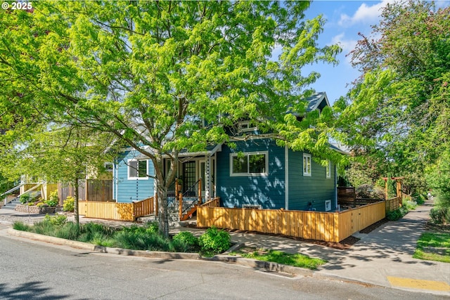 1605 SE 46th Ave, Portland, OR 97215 - view of front of home