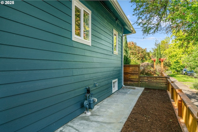1605 SE 46th Ave, Portland, OR 97215 - view of side of home