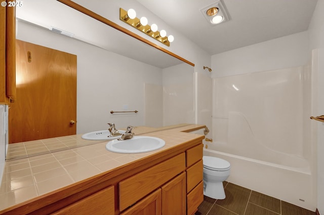4095 Eddystone Pl, Eugene, OR 97404 - bathroom with toilet, bathing tub / shower combination, and vanity