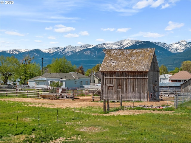 710 School St, Haines, OR 97833 - view of mountain background
