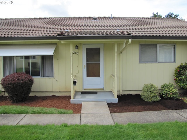 view of property entrance