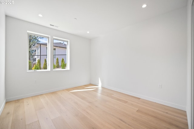 5100 S St, Washougal, WA 98671 - unfurnished room with recessed lighting, baseboards, visible vents, and light wood-type flooring