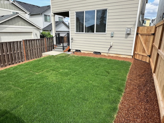 13847 SW Sabrina Ave, Tigard, OR 97140 - view of yard with a gate and a garage