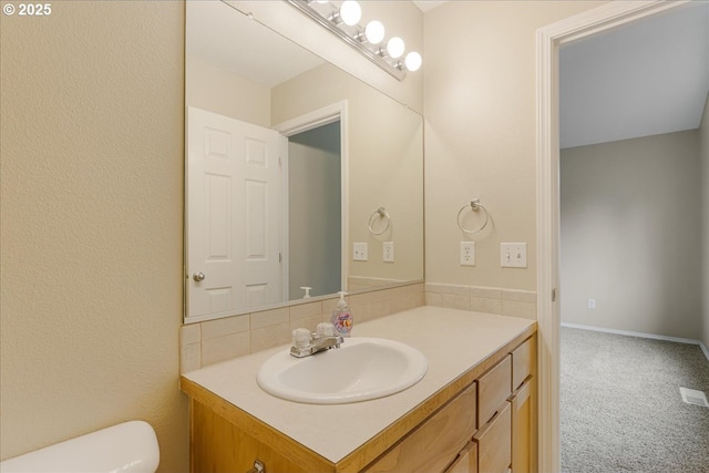 59546 Catarin St, Saint Helens, OR 97051 - half bathroom featuring vanity and toilet