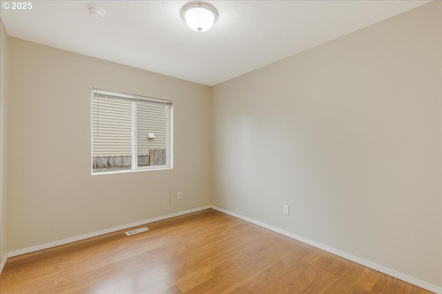 59546 Catarin St, Saint Helens, OR 97051 - unfurnished room with light wood-style floors