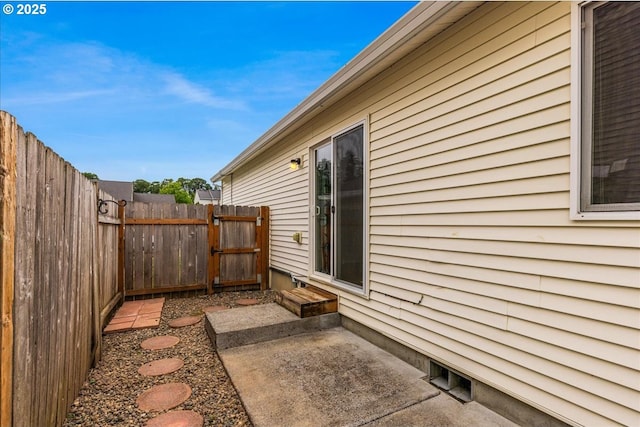 59546 Catarin St, Saint Helens, OR 97051 - view of property exterior with a patio area