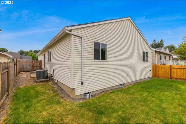 59546 Catarin St, Saint Helens, OR 97051 - view of side of home featuring a fenced backyard and crawl space