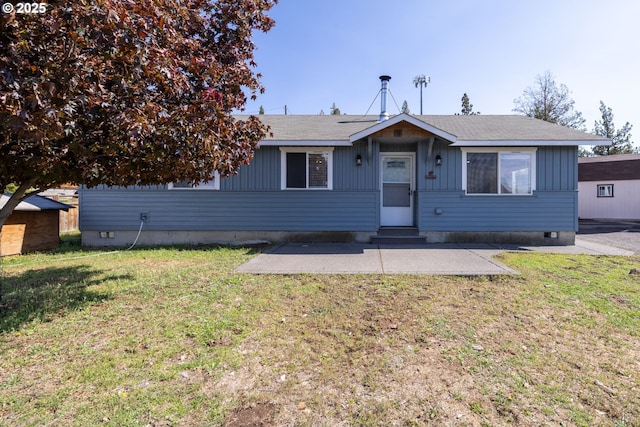 8095 SW High Cone Dr, Terrebonne, OR 97760 - bungalow-style home featuring a patio, a front lawn, entry steps, and crawl space