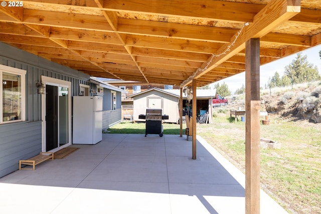 8095 SW High Cone Dr, Terrebonne, OR 97760 - view of patio with a grill