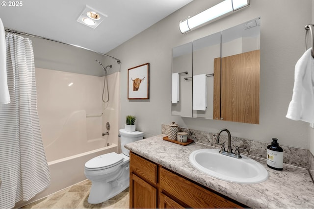 13306 NE 92nd St, Vancouver, WA 98682 - full bath featuring toilet, shower / bath combo with shower curtain, and vanity