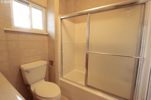 780 N 10th St, Coos Bay, OR 97420 - bathroom with combined bath / shower with glass door and toilet