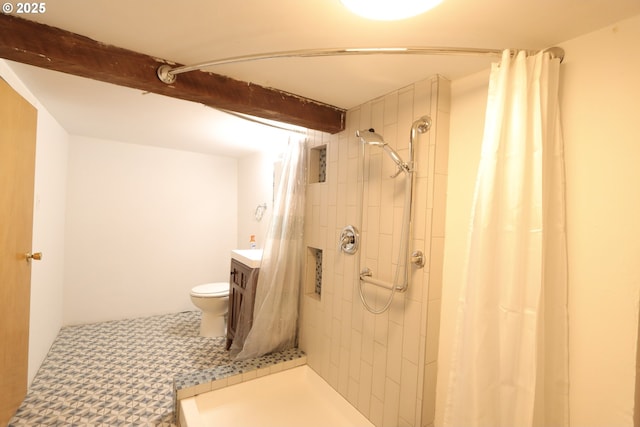 780 N 10th St, Coos Bay, OR 97420 - bathroom featuring toilet, beamed ceiling, tiled shower, and vanity