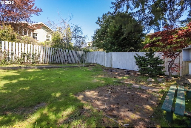 780 N 10th St, Coos Bay, OR 97420 - view of yard with a fenced backyard