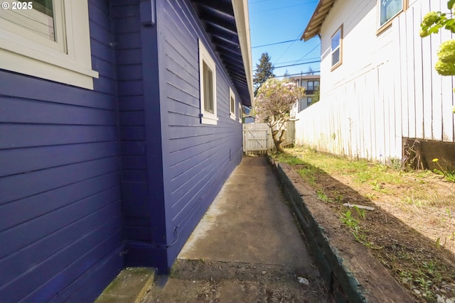 780 N 10th St, Coos Bay, OR 97420 - view of side of property