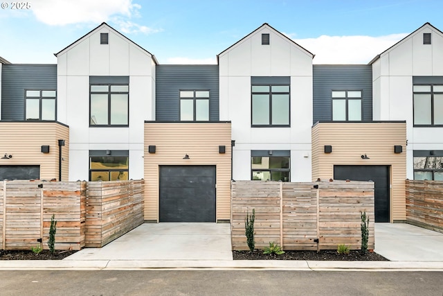 view of front of home with a garage