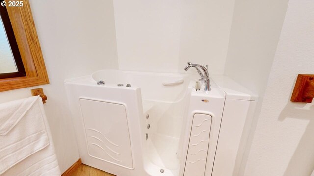 16151 Lower Harbor Rd, Brookings, OR 97415 - bathroom featuring a garden tub