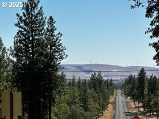 1 Orchard Heights Rd, Goldendale, WA 98620