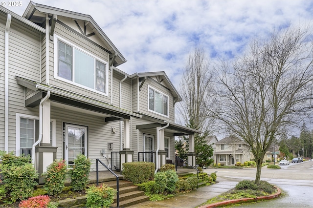 view of front of property featuring covered porch