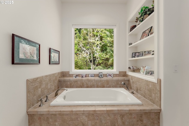 558 Wulff Ln, Roseburg, OR 97471 - bathroom featuring a garden tub