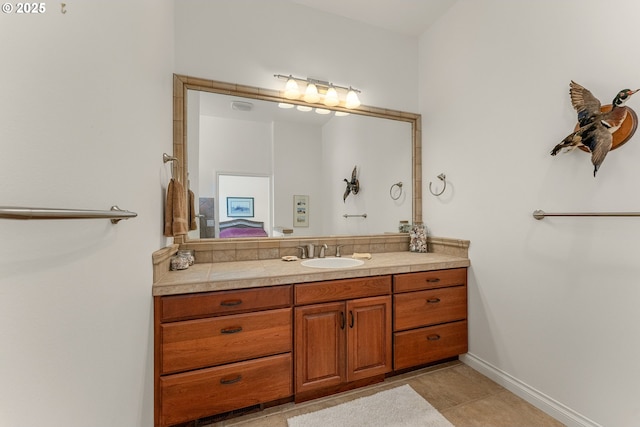 558 Wulff Ln, Roseburg, OR 97471 - bathroom featuring vanity, tile patterned floors, and ensuite bath