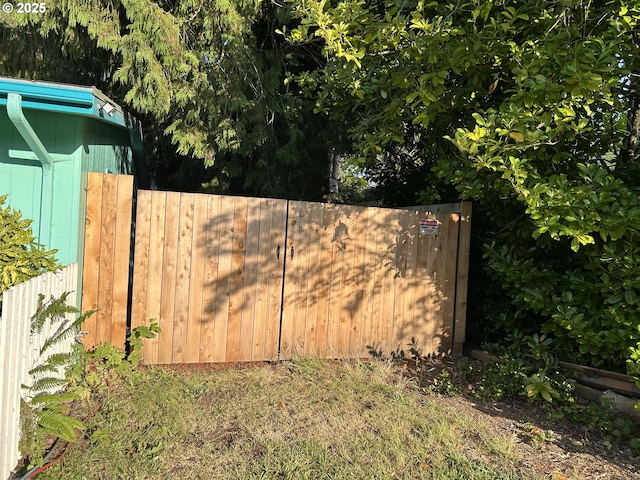 1492 Barton St, Eugene, OR 97404