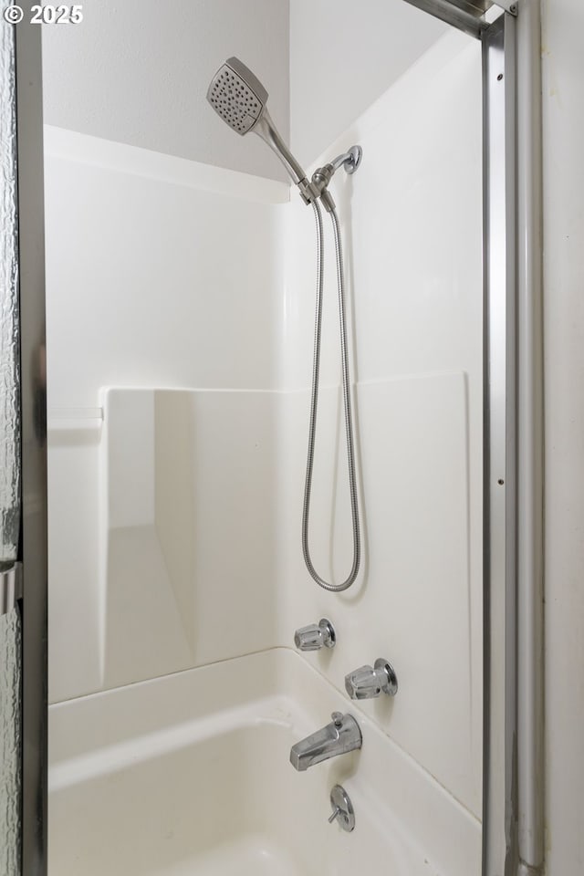 bathroom featuring shower / bathing tub combination