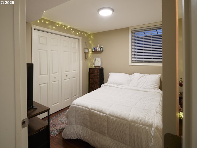 2605 NE 189th St, Ridgefield, WA 98642 - bedroom featuring dark wood-style flooring and a closet