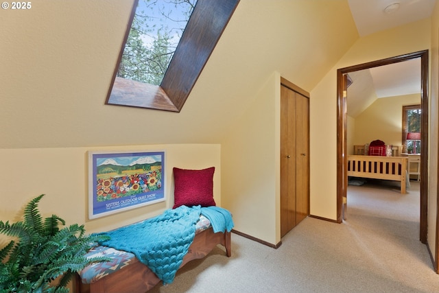 14023 Hawks Beard Unit Gm164, Black Butte Ranch, OR 97759 - sitting room featuring lofted ceiling, carpet floors, and baseboards