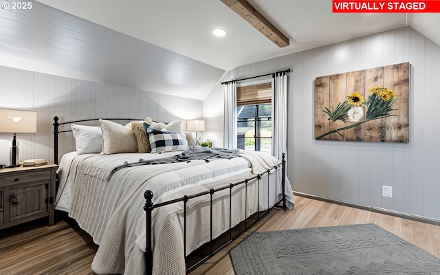 14023 Hawks Beard Unit Gm164, Black Butte Ranch, OR 97759 - bedroom with vaulted ceiling and wood finished floors