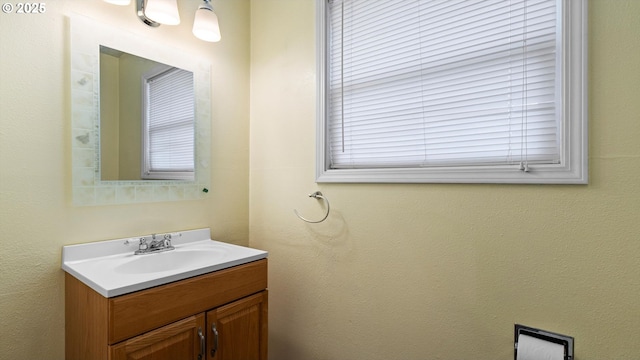 1060 SW 7th St, Hermiston, OR 97838 - bathroom with vanity