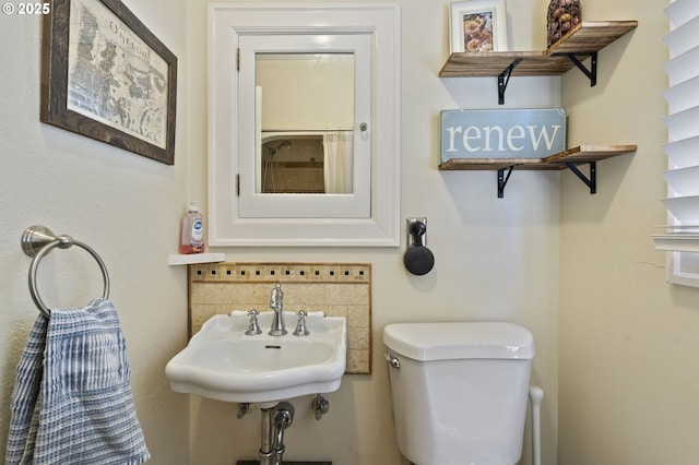 1710 SE 42nd Ave, Portland, OR 97215 - bathroom with toilet and a sink