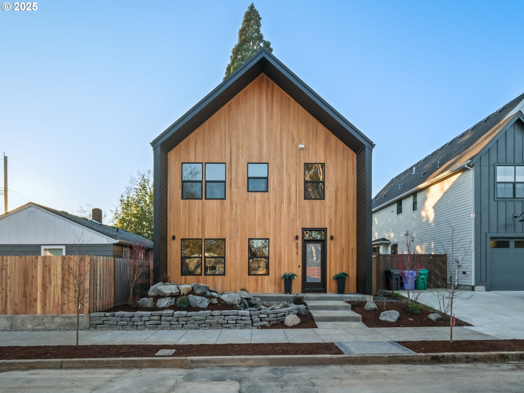 view of front of house featuring a garage