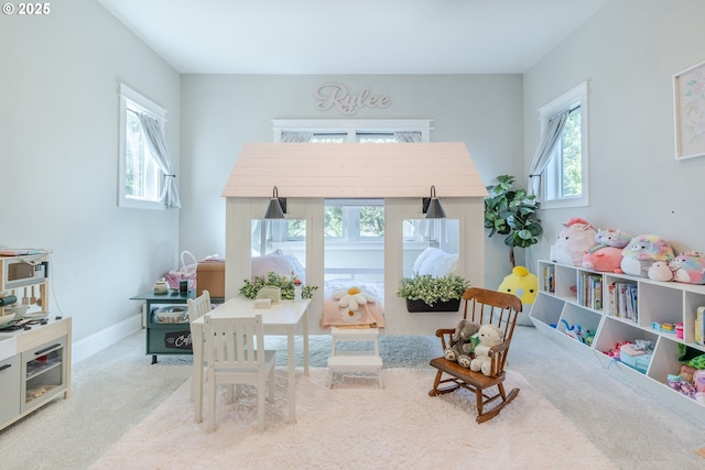 recreation room featuring carpet floors