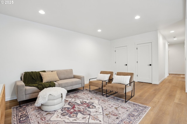 16000 NE Grantham Rd, Amboy, WA 98601 - living area featuring light wood finished floors, baseboards, and recessed lighting