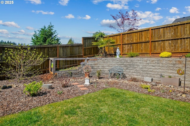 1715 York Butte Ave, Salem, OR 97306 - view of yard featuring a fenced backyard