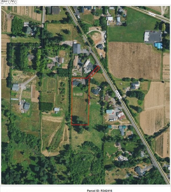 map / location with property parcel outlined