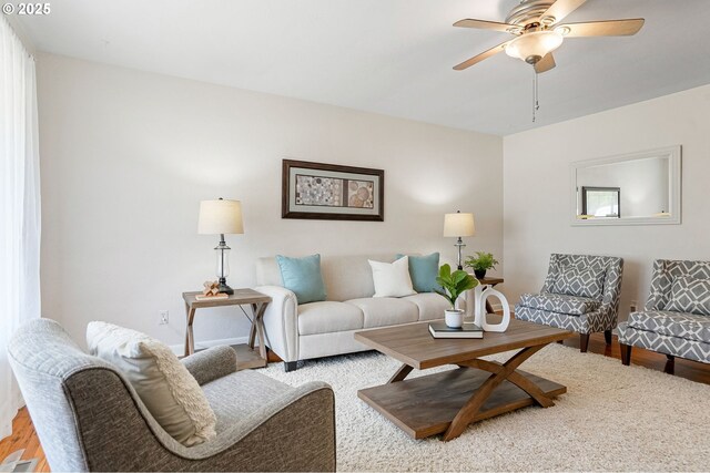 1052 Shamrock Dr SE, Salem, OR 97302 - living area featuring ceiling fan and wood finished floors